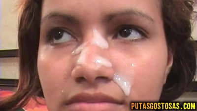 女の子はペニスを吸う